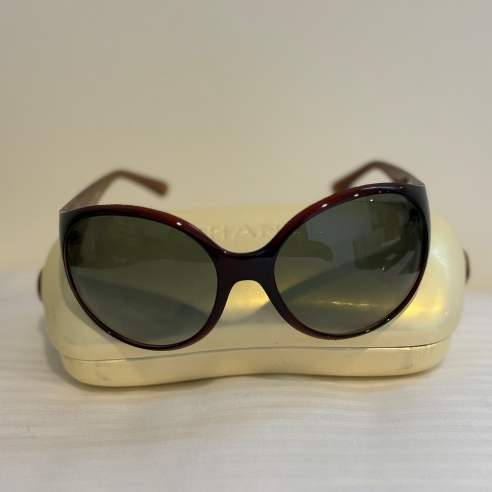 CHANEL Burgundy Sunglasses with Gold Case